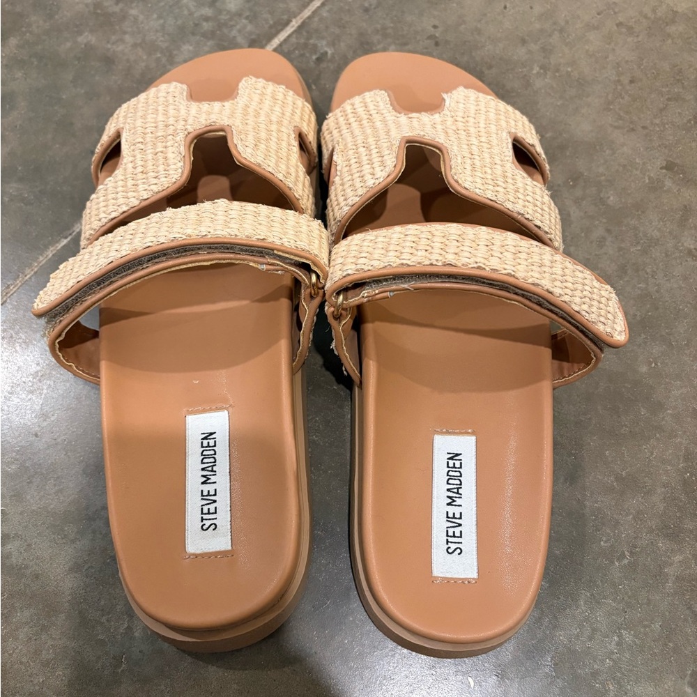 Steve Madden Beige Woven Slide Sandals - Picture 2 of 3
